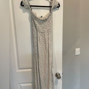 Forever 21 white maxi dress size small